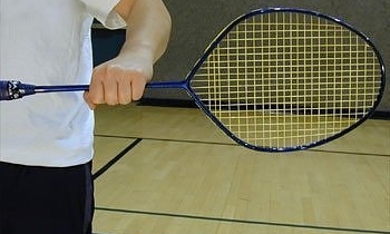6 bước thành thục cách cầm vợt cầu lông đúng, chuẩn từng milimet