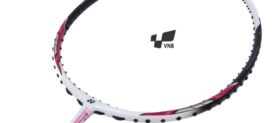 Vợt cầu lông Yonex Voltric I-Force. Ảnh: ShopVNB.